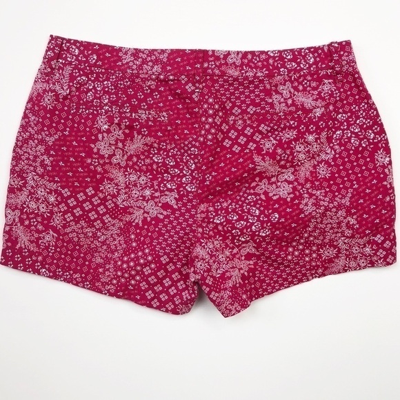 Old Navy magenta printed shorts - Picture 3 of 8